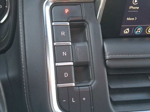 Used 2021 Chevrolet Tahoe LT image 13