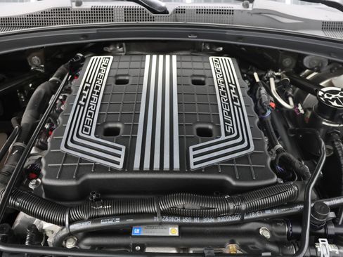 Used 2021 Chevrolet Camaro ZL1 RWD image 19