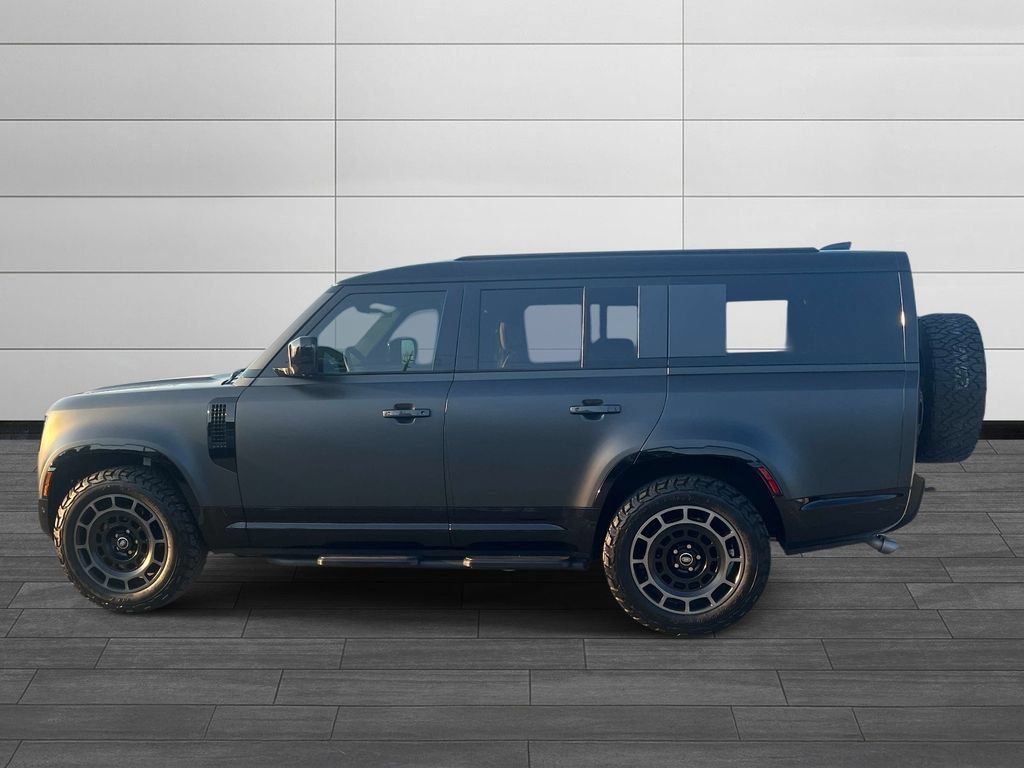 Certified 2026 Land Rover Defender 130 V8 AWD/4WD image 2