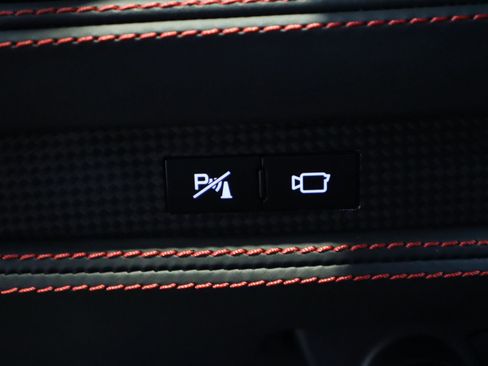 Used 2022 Ferrari F8 Tributo image 37