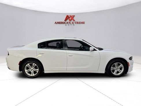 Used 2020 Dodge Charger SXT w/ Leather Interior Group RWD image 7