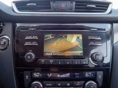 Used 2015 Nissan Rogue SV AWD/4WD image 21