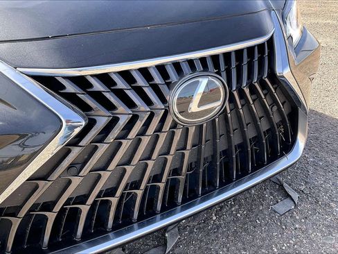 Used 2025 Lexus ES 300h w/ Premium Package image 28