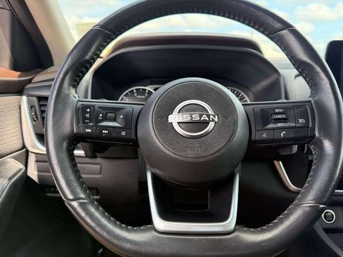 Used 2023 Nissan Rogue S AWD/4WD image 17