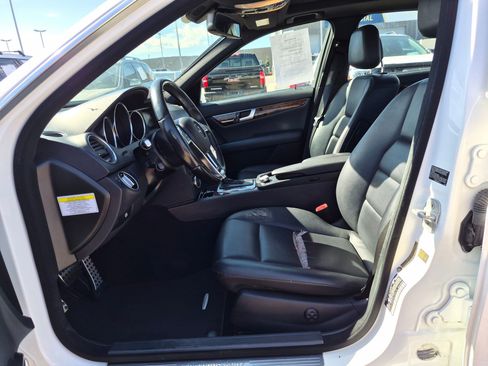 Used 2013 Mercedes-Benz C 250 Sedan image 15