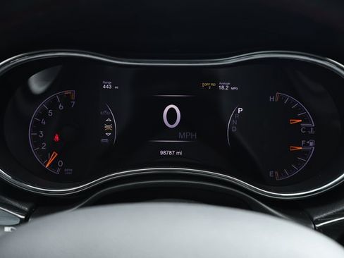Used 2019 Jeep Grand Cherokee Trailhawk AWD/4WD image 12