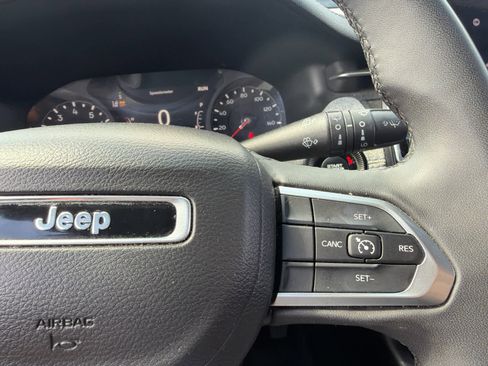 Used 2024 Jeep Compass Latitude AWD/4WD image 26