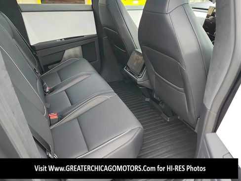 Used 2024 Tesla Cybertruck AWD Crew Cab image 30