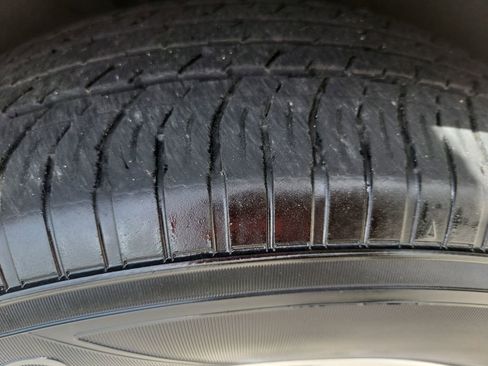 Used 2025 Chrysler Pacifica Select image 31