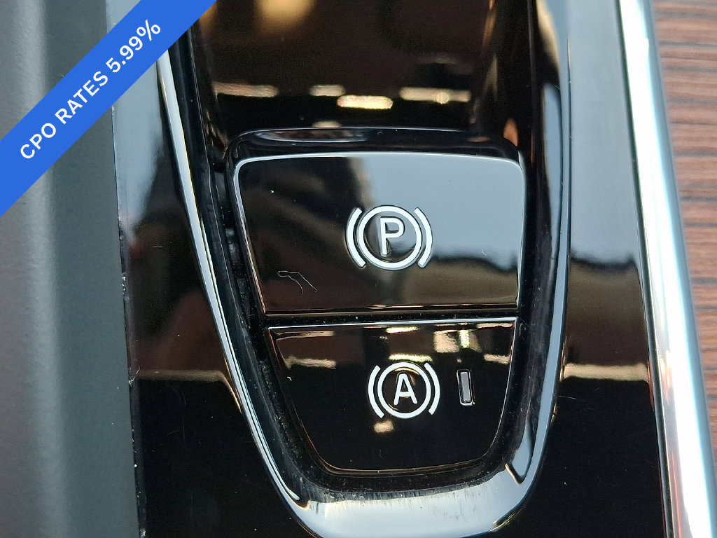 Certified 2024 Volvo XC60 B5 Plus w/ Protection Package Premier AWD/4WD image 24