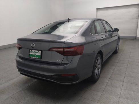 Used 2022 Volkswagen Jetta SE image 9