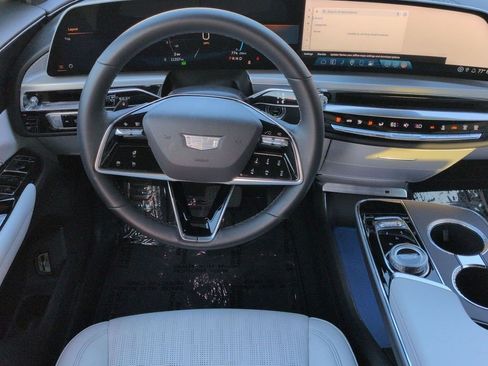 Certified 2024 Cadillac Lyriq Luxury AWD/4WD image 26