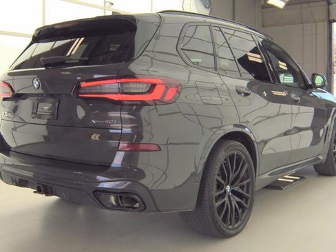 Used 2022 BMW X5 xDrive40i w/ Premium Essential Package image 4