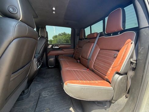 Used 2025 GMC Sierra 2500 Denali Ultimate AWD/4WD image 12