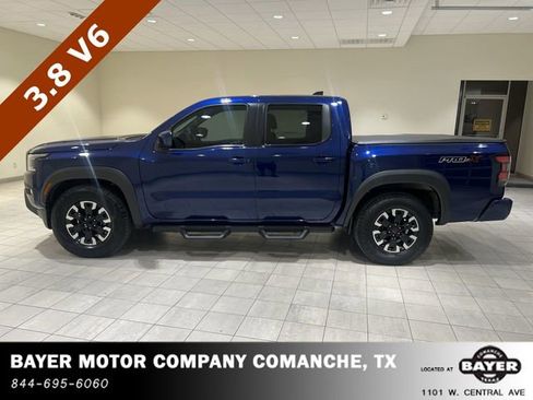 Used 2022 Nissan Frontier Pro-X w/ Technology Package image 2