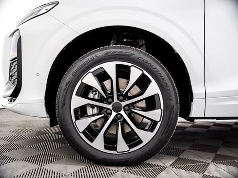 New 2026 Audi Q3 quattro 2.0T AWD/4WD image 4