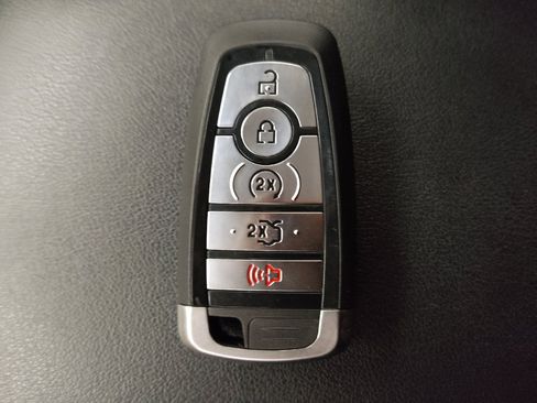 Used 2020 Ford Edge SEL w/ Convenience Package FWD image 32