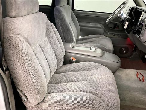 Used 1999 Chevrolet Tahoe 2WD 2-Door w/ Preferred Equipment Group image 19