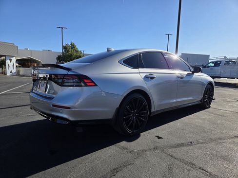 Used 2023 Honda Accord Touring image 6