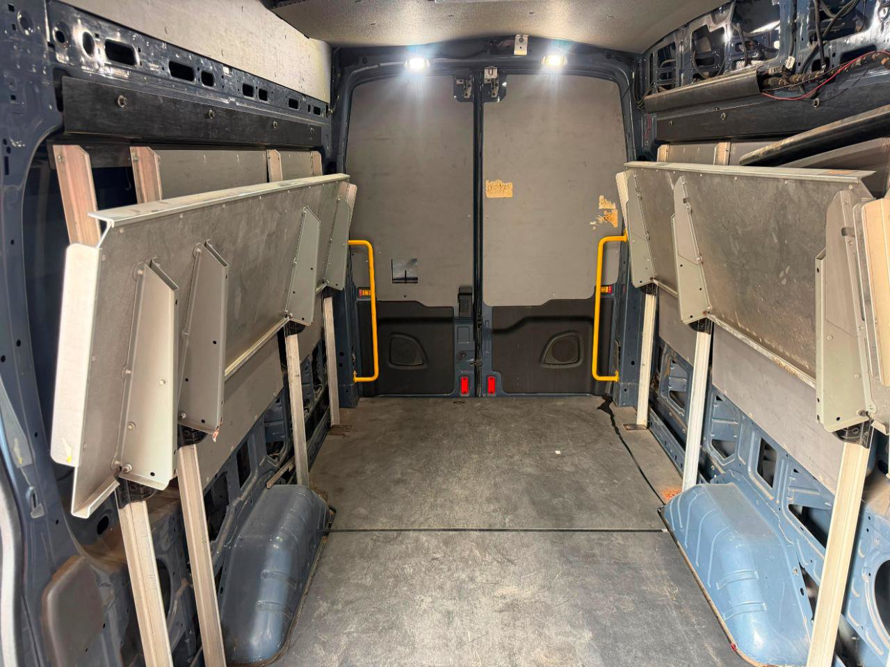 Used 2020 Ford Transit 250 148 High Roof Extended RWD image 23