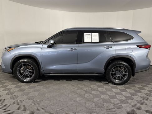 Used 2022 Toyota Highlander Platinum AWD/4WD image 21