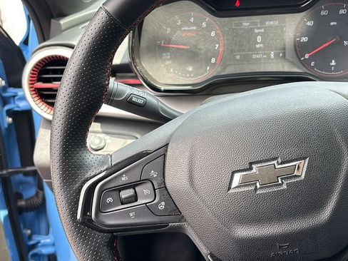 Used 2024 Chevrolet Trax RS FWD image 17