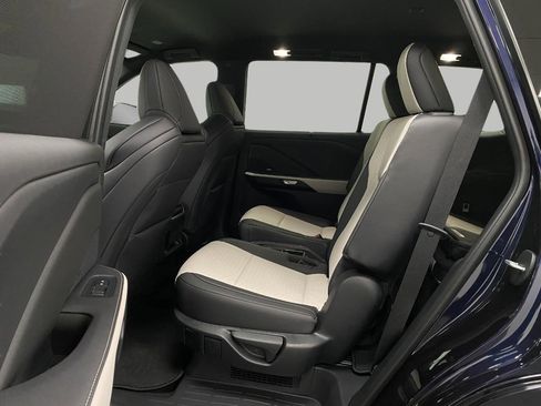 New 2026 Lexus TX 500h AWD image 30