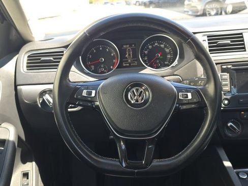 Used 2015 Volkswagen Jetta SE FWD image 13