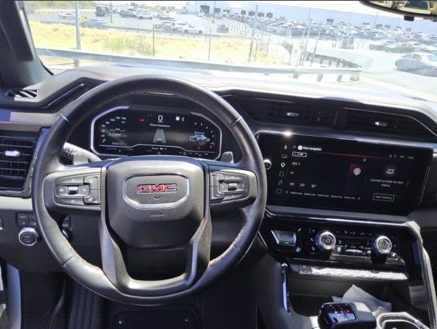 Used 2023 GMC Sierra 1500 AT4 w/ AT4 Premium Package AWD/4WD image 6