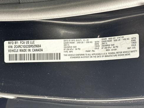 Used 2025 Chrysler Pacifica Limited FWD image 12