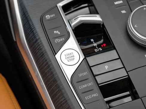 Used 2025 BMW 330i xDrive Sedan w/ M Sport Package image 25