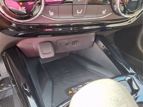 New 2026 Chevrolet Trax ACTIV w/ Sunroof Package FWD image 21