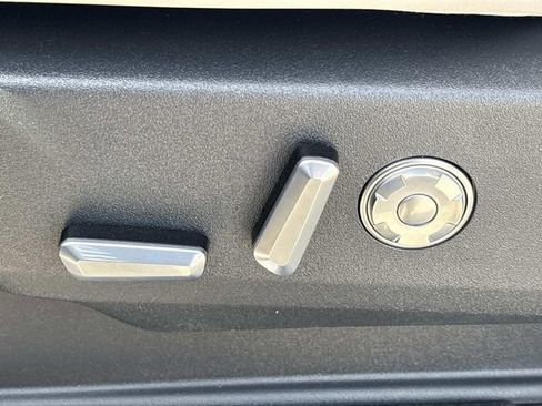 New 2026 Lincoln Navigator Reserve AWD/4WD image 24