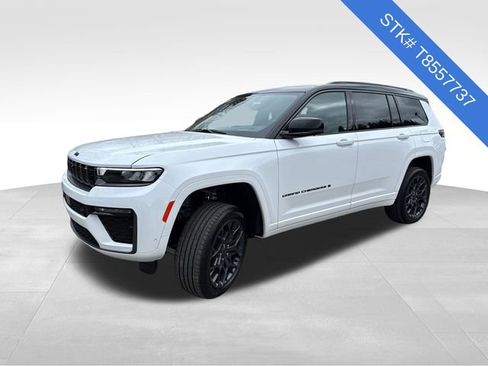 New 2026 Jeep Grand Cherokee L Summit w/ Obsidian Package AWD/4WD image 3