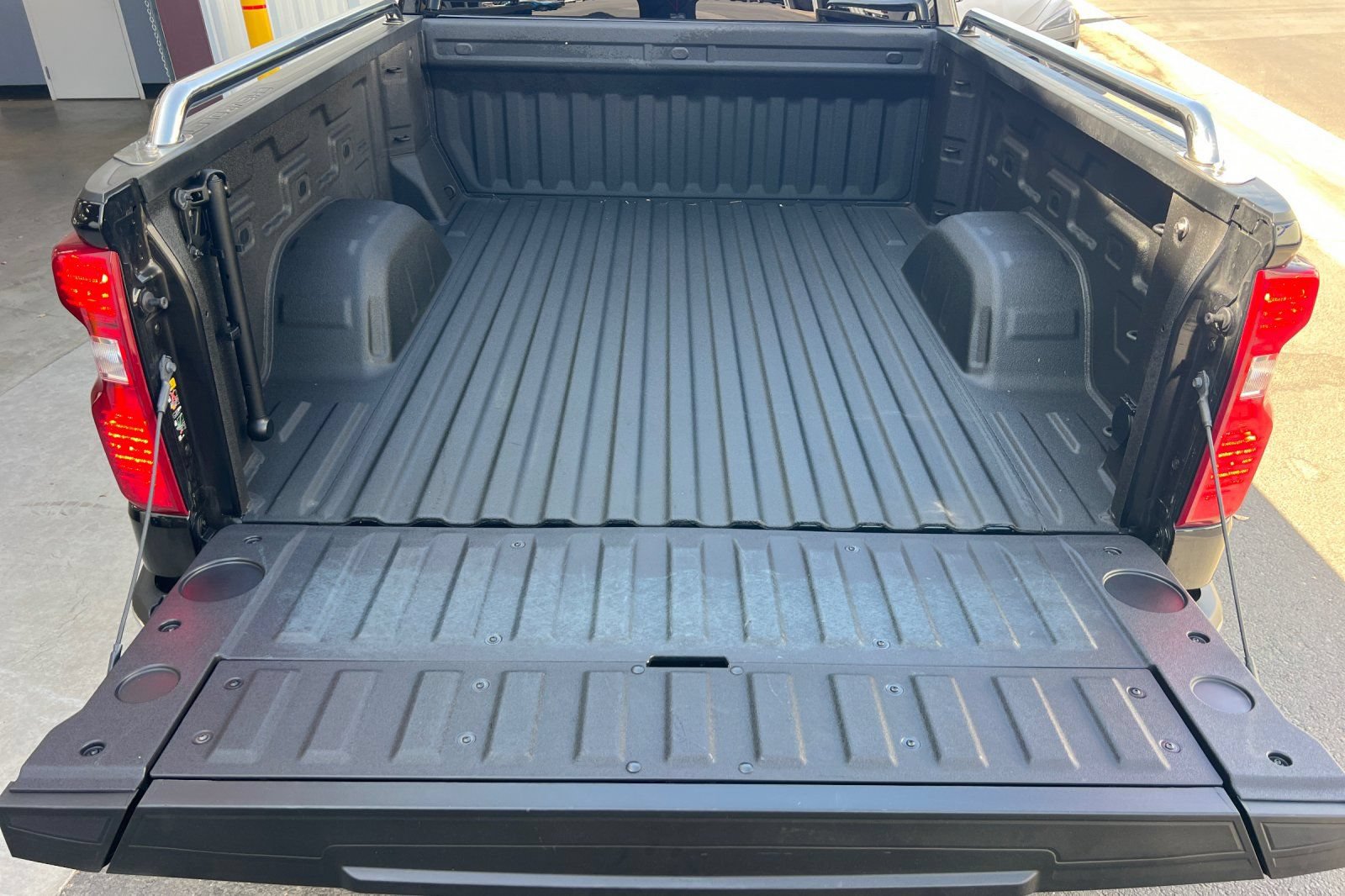 Used 2025 Chevrolet Silverado 1500 W/T w/ WT Safety Package AWD/4WD image 37