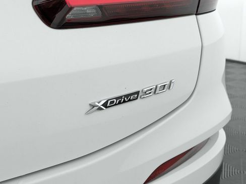 Used 2021 BMW X4 xDrive30i image 11