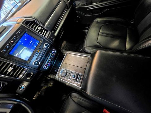 Used 2021 Ford Expedition Limited AWD/4WD image 36