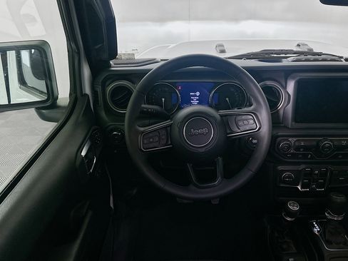 Used 2023 Jeep Wrangler Unlimited w/ 8.4" Radio Group AWD/4WD image 17
