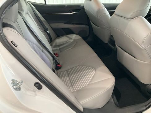 Used 2022 Toyota Camry SE image 22