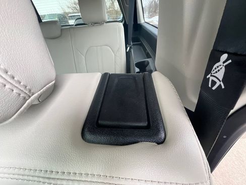 Used 2018 Ford Expedition Max Platinum image 39