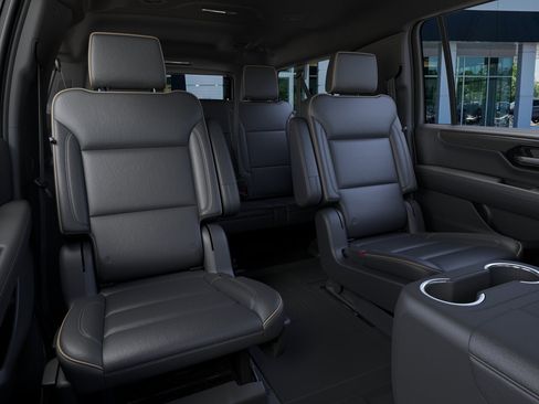 New 2026 GMC Yukon XL Elevation w/ LPO, Floor Liner Package AWD/4WD image 17