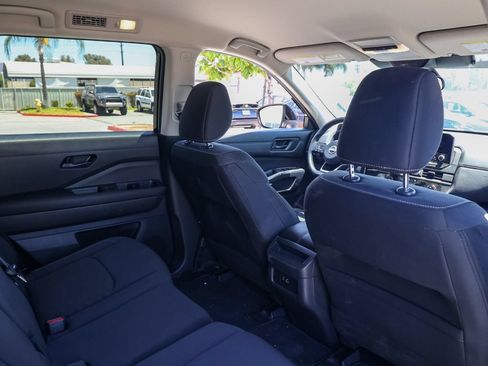 Used 2024 Nissan Pathfinder S w/ Cargo Package FWD image 17