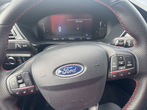 Used 2025 Ford Escape ST-Line image 13