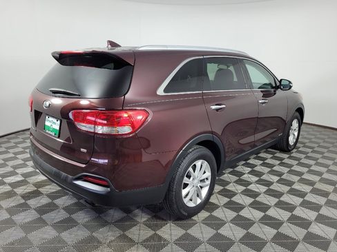 Used 2017 Kia Sorento AWD w/ LX Convenience Package image 9