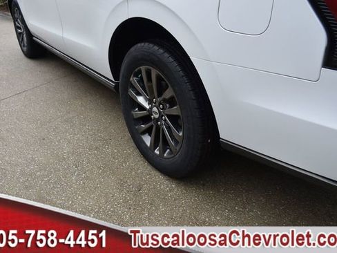 Used 2021 Ford Expedition Limited image 17