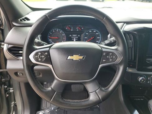 Used 2023 Chevrolet Traverse LT FWD image 20