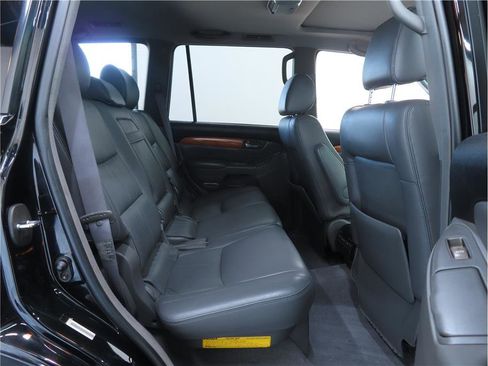 Used 2004 Lexus GX 470 image 21