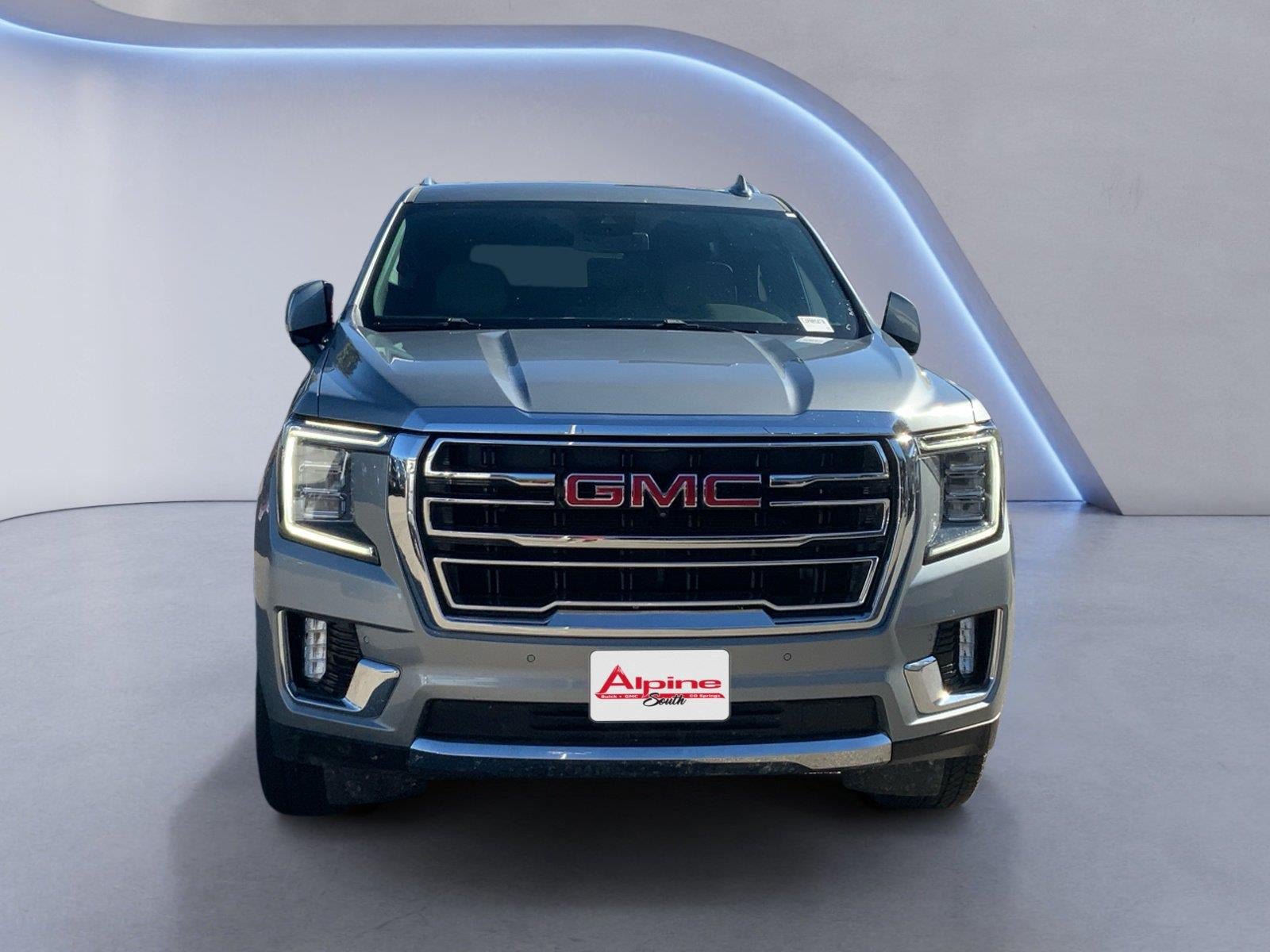 Certified 2023 GMC Yukon SLT w/ SLT Luxury Package AWD/4WD image 8