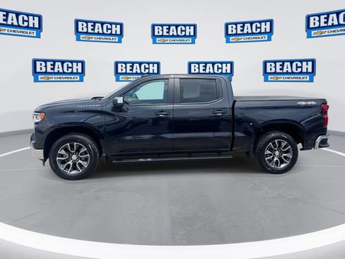 Used 2024 Chevrolet Silverado 1500 LT AWD/4WD image 5