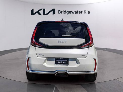 Certified 2023 Kia Soul GT-Line FWD image 5